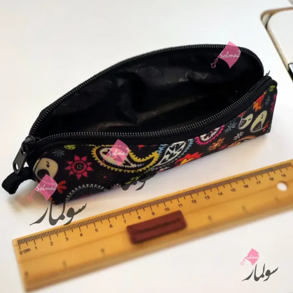 pencil case 05 01 c جامدادی کوچک قابل حمل مدل مثلث برزنتی طرح بته جقه