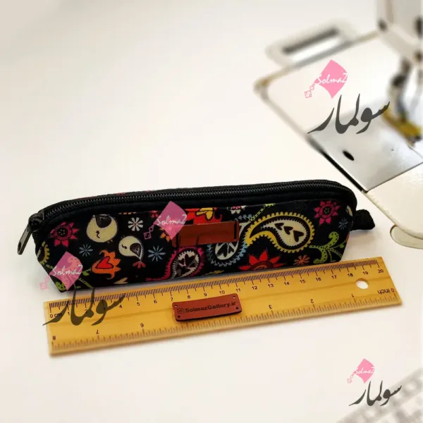 pencil case 05 02 c جامدادی کوچک قابل حمل مدل مثلث برزنتی طرح بته جقه